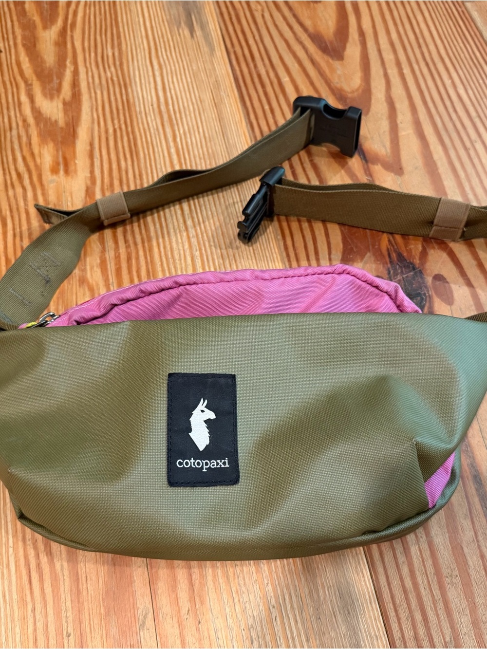 Cotopaxi Verde Coso 2L Hip Pack - Green & Pink